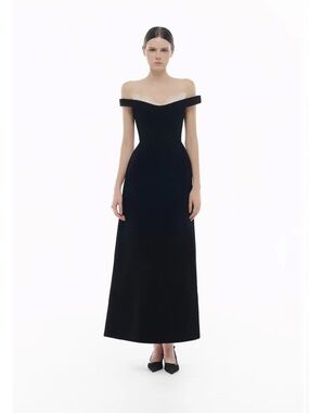 NWT Montsand Black Off-Shoulder Lace Detail Midi Dress